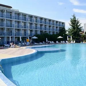 Hotel Balaton, Sluneční pobřeží